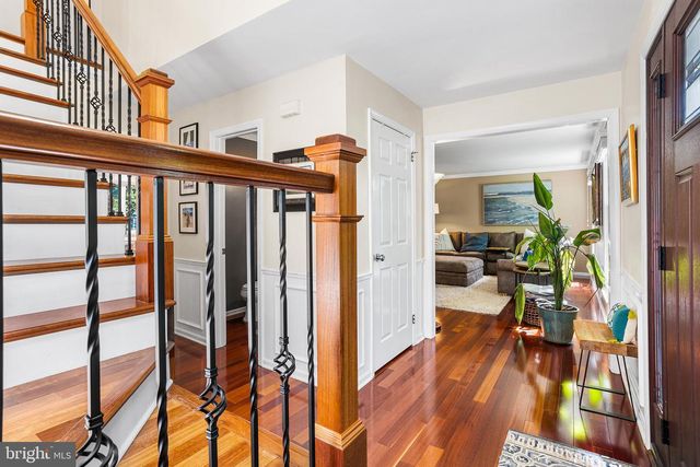 11 ALMY DR, Malvern, PA 19355