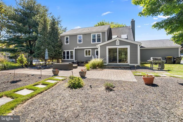 11 ALMY DR, Malvern, PA 19355