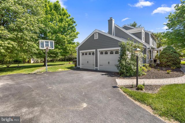 11 ALMY DR, Malvern, PA 19355