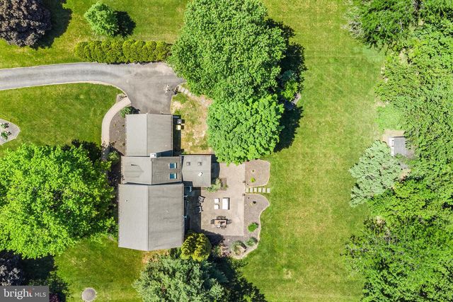 11 ALMY DR, Malvern, PA 19355