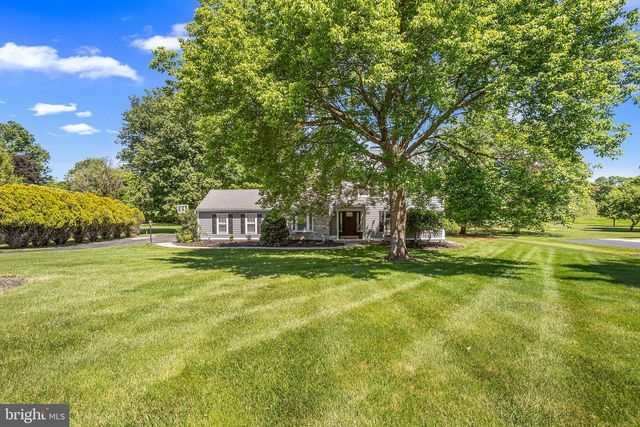 11 ALMY DR, Malvern, PA 19355