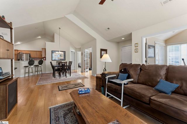 67 Fudora Circle, Simpsonville, SC 29681