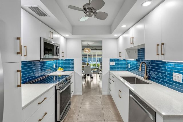 101 LOUELLA LANE 5, Nokomis, FL 34275