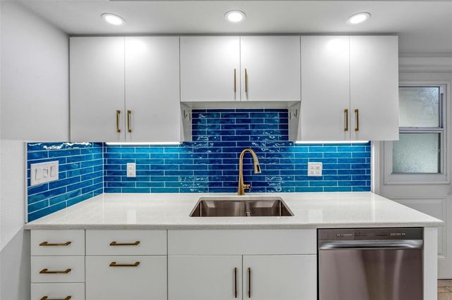 101 LOUELLA LANE 5, Nokomis, FL 34275