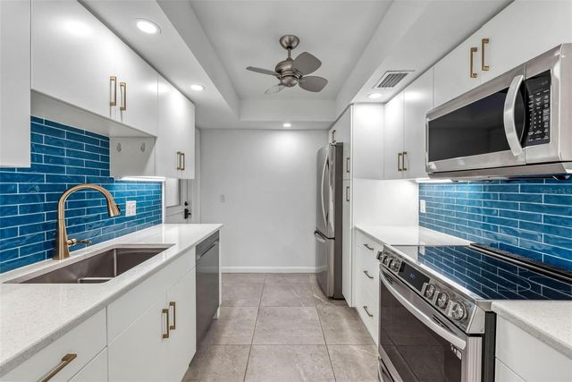 101 LOUELLA LANE 5, Nokomis, FL 34275