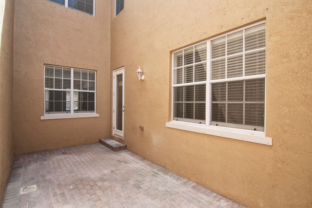 2509 NW 7th Street, Boynton Beach, FL 33426