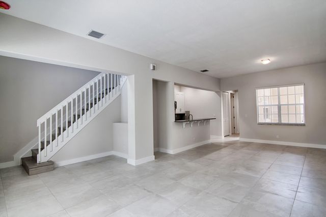 2509 NW 7th Street, Boynton Beach, FL 33426