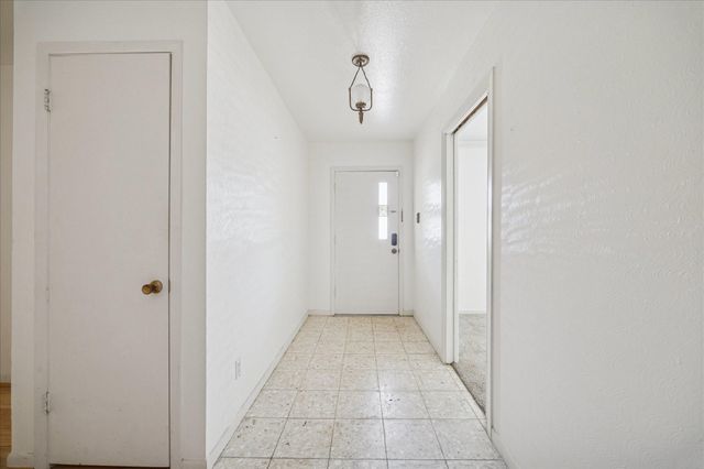 2101 Belvedere Drive, Baytown, TX 77520