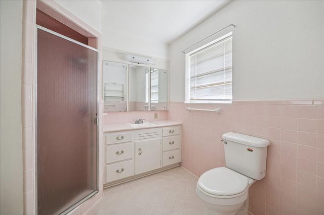 2101 Belvedere Drive, Baytown, TX 77520