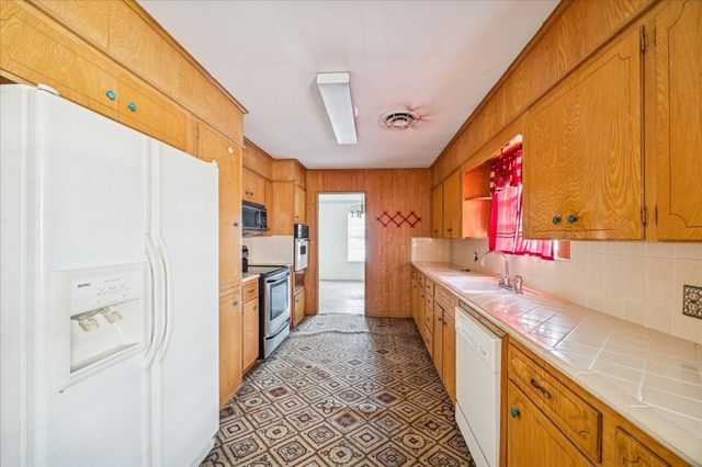 2101 Belvedere Drive, Baytown, TX 77520