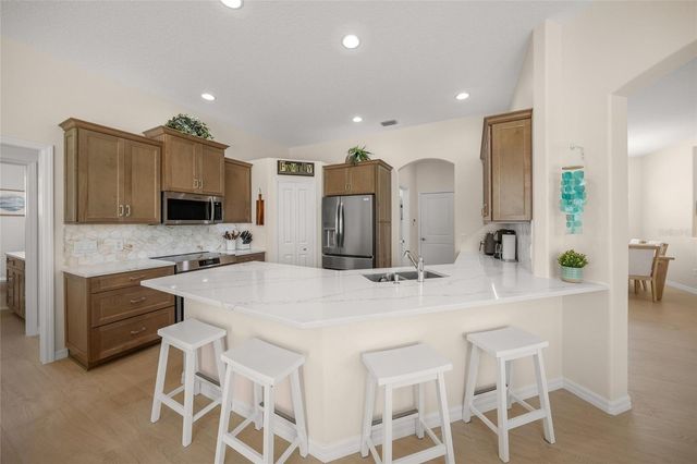 2290 VINTAGE STREET, Sarasota, FL 34240