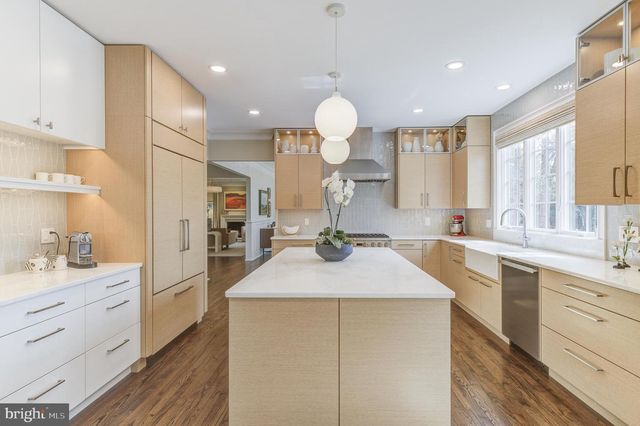 27 GRASMERE WAY, Princeton, NJ 08540