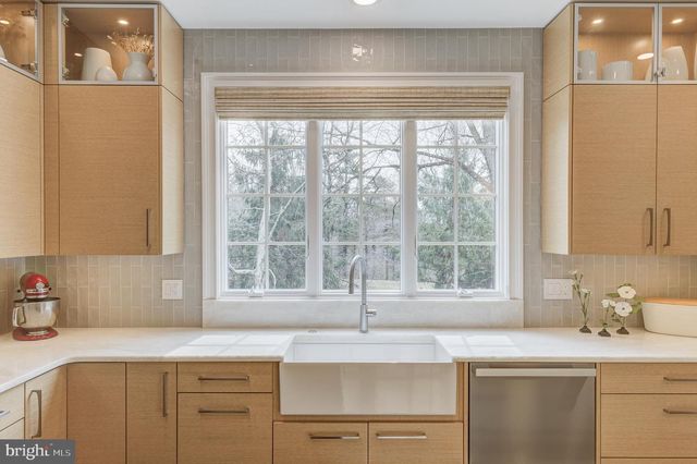 27 GRASMERE WAY, Princeton, NJ 08540