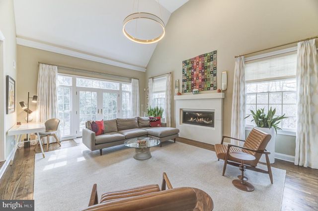 27 GRASMERE WAY, Princeton, NJ 08540