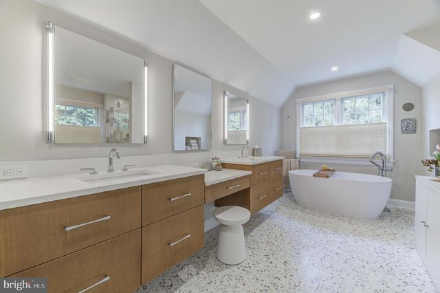 27 GRASMERE WAY, Princeton, NJ 08540