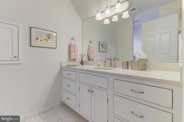 27 GRASMERE WAY, Princeton, NJ 08540