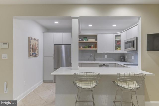 27 GRASMERE WAY, Princeton, NJ 08540