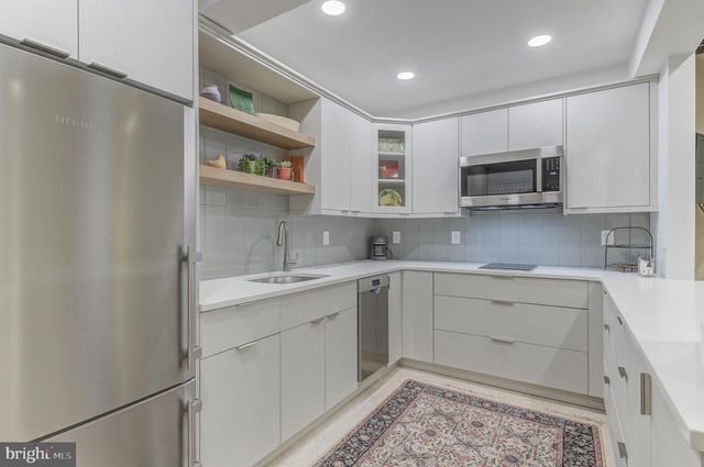 27 GRASMERE WAY, Princeton, NJ 08540