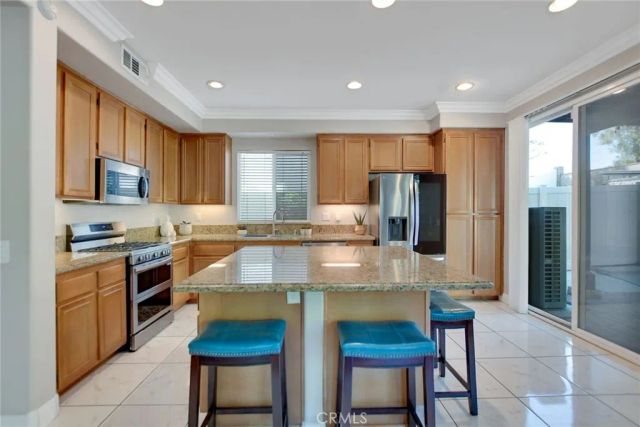 11268 Pinecone, Corona, CA 92883