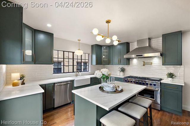 17205 Muirland Street, Detroit, MI 48221