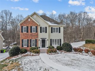 7511 Kristen Drive, Oak Ridge, NC 27310