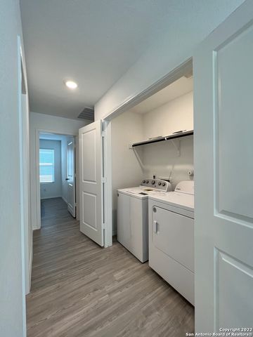 8523 Grosbeak Cove, San Antonio, TX 78245