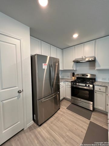 8523 Grosbeak Cove, San Antonio, TX 78245