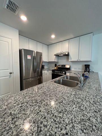 8523 Grosbeak Cove, San Antonio, TX 78245