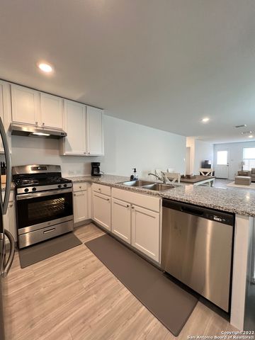 8523 Grosbeak Cove, San Antonio, TX 78245