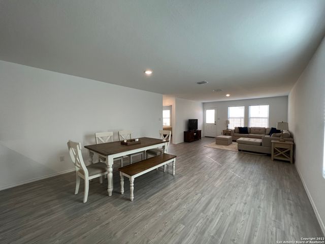 8523 Grosbeak Cove, San Antonio, TX 78245