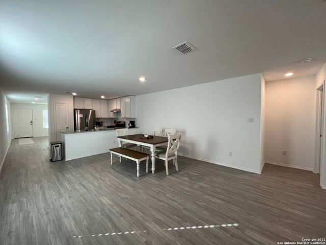 8523 Grosbeak Cove, San Antonio, TX 78245