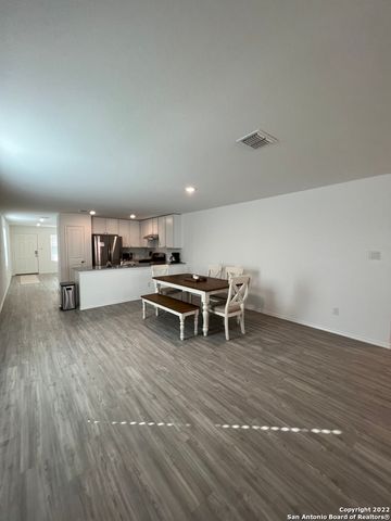 8523 Grosbeak Cove, San Antonio, TX 78245