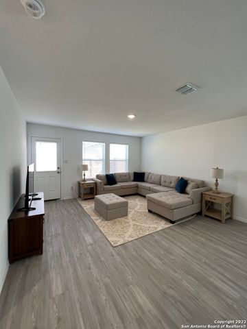 8523 Grosbeak Cove, San Antonio, TX 78245