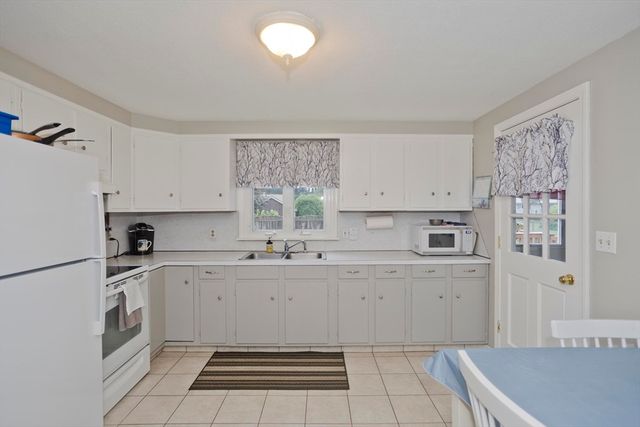164 Barbara St, Westfield, MA 01085