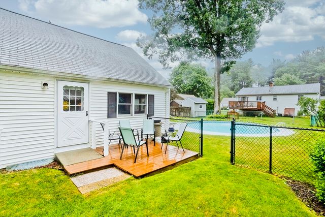 164 Barbara St, Westfield, MA 01085