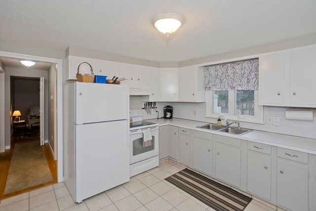 164 Barbara St, Westfield, MA 01085