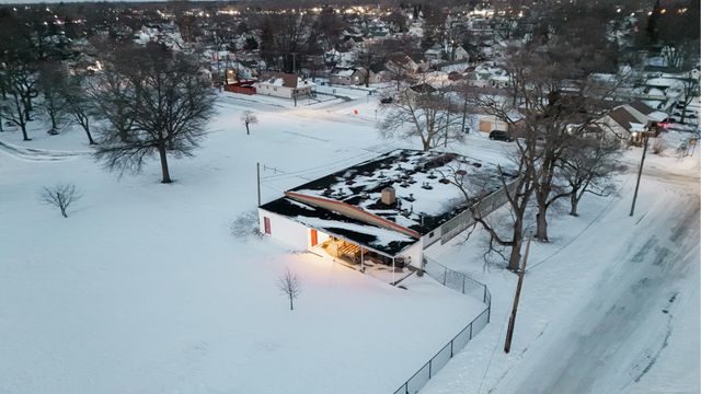 22021 MEMPHIS Avenue, Warren, MI 48091