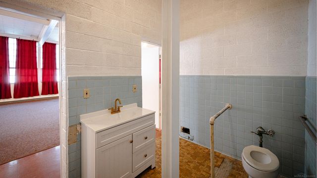 22021 MEMPHIS Avenue, Warren, MI 48091