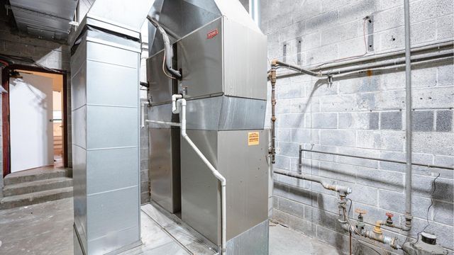 22021 MEMPHIS Avenue, Warren, MI 48091