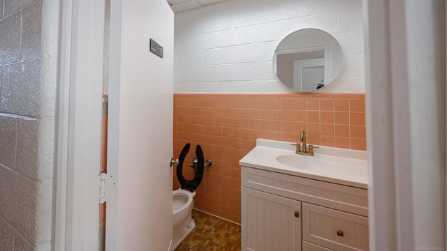 22021 MEMPHIS Avenue, Warren, MI 48091