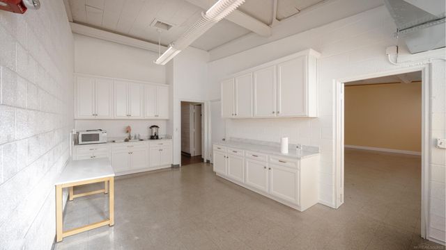 22021 MEMPHIS Avenue, Warren, MI 48091