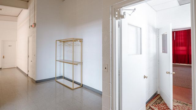 22021 MEMPHIS Avenue, Warren, MI 48091