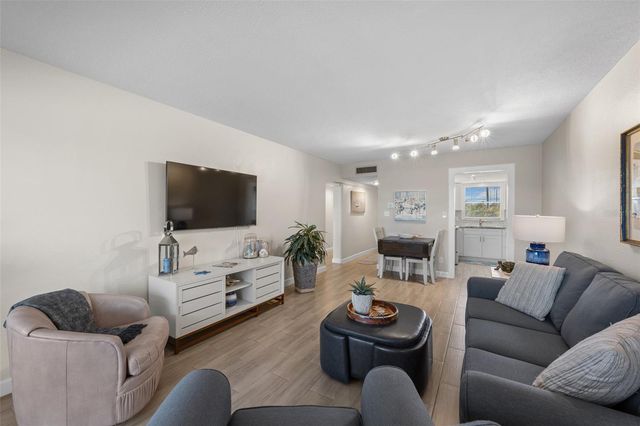 4500 37TH STREET S 20, St Petersburg, FL 33711