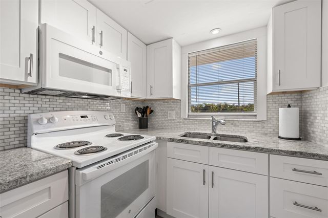 4500 37TH STREET S 20, St Petersburg, FL 33711