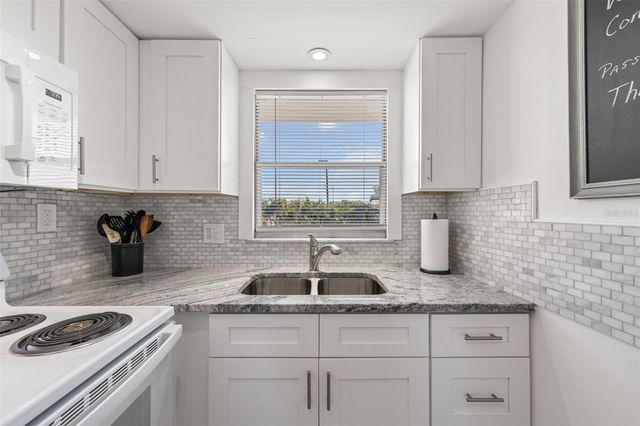 4500 37TH STREET S 20, St Petersburg, FL 33711