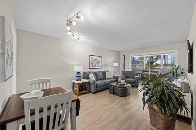 4500 37TH STREET S 20, St Petersburg, FL 33711