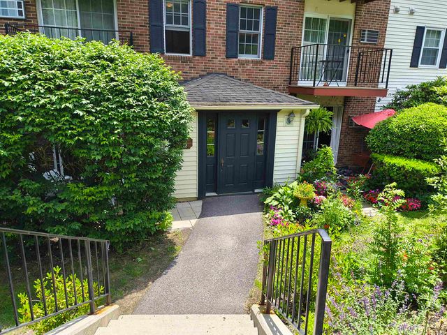 130 Endicott St N Unit 103, Laconia, NH 03246