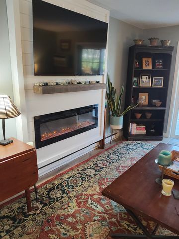 130 Endicott St N Unit 103, Laconia, NH 03246