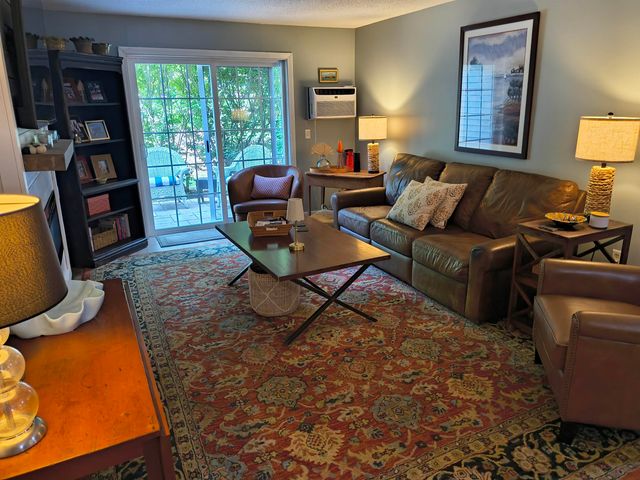 130 Endicott St N Unit 103, Laconia, NH 03246