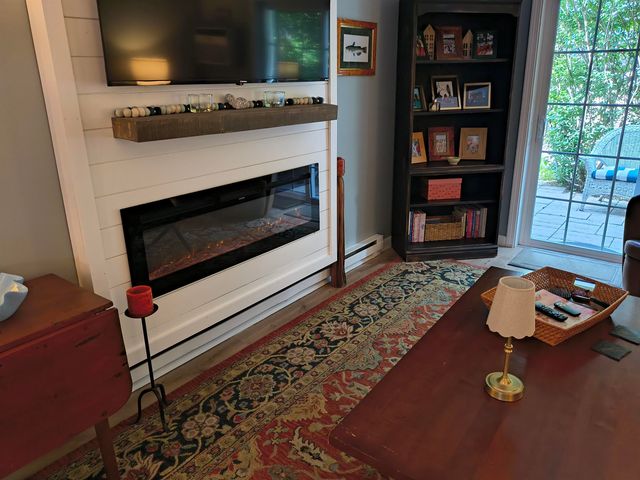 130 Endicott St N Unit 103, Laconia, NH 03246